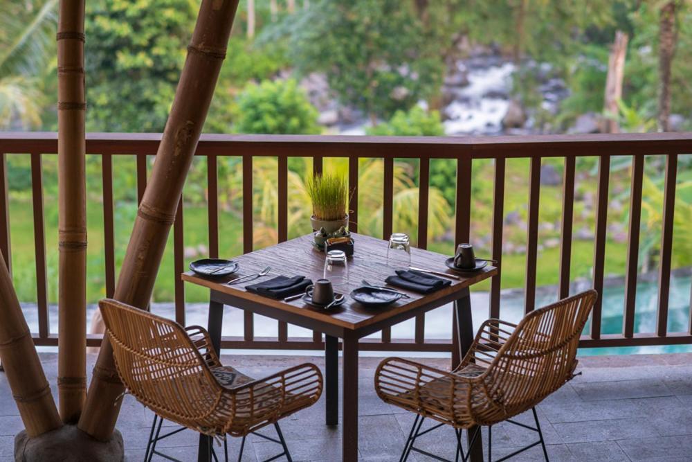 Wapa Di Ume Sidemen Ξενοδοχείο Εξωτερικό φωτογραφία The restaurant at the resort
