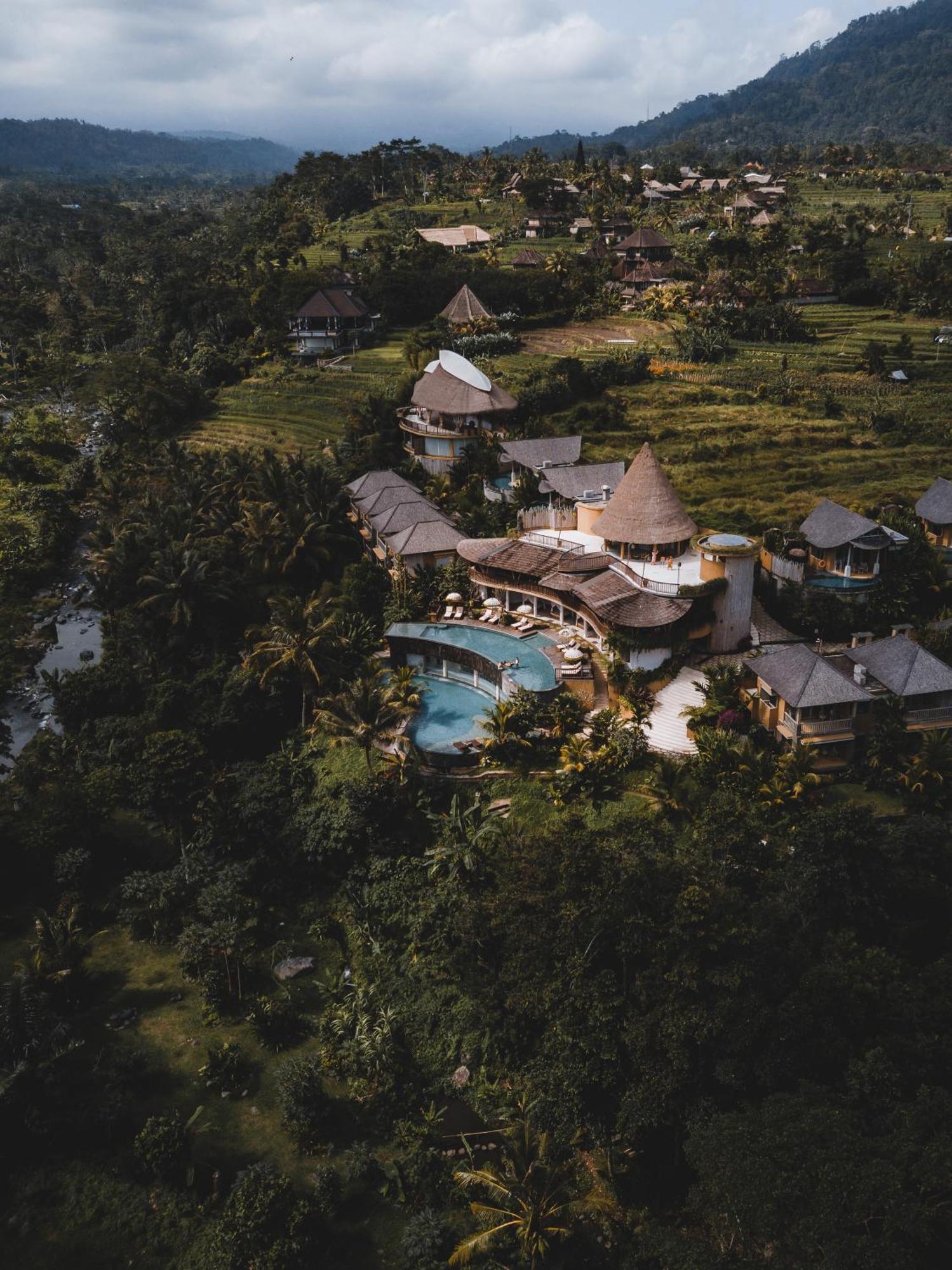 Wapa Di Ume Sidemen Ξενοδοχείο Εξωτερικό φωτογραφία Aerial view of the resort